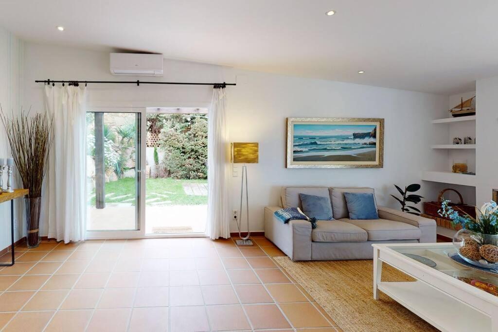 Lesal Villas Rentals, Villa Mar Azul, Tossa De Mar Exterior foto